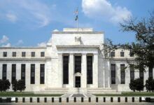 الاحتياطي الفيدرالي يحافظ على السياسة النقدية ويعرب عن حذر أكثر من المتوقع بشأن خفض الفائدة في سبتمبر - اكتشف التفاصيل!