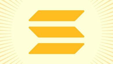 سولانا (SOL) تتماسك داخل مثلث متماثل – المحلل يكشف عن هدف 160 دولار عند الاختراق