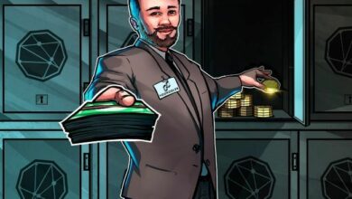 بيع الأخبار: تراجع ميكروستراتيجي يتعمق بعد إدراجها في ناسداك-100 - اكتشف الأسباب الآن!