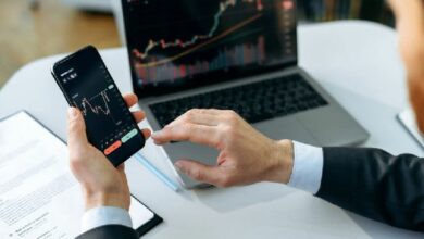 سولانا أم كاردانو؟ اكتشف مع الذكاء الاصطناعي أيهما الأفضل للشراء في بداية 2025