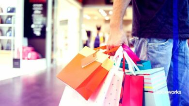 انكماش الناتج المحلي الإجمالي في الربع الرابع مع نمو إنفاق المستهلكين - اكتشف التفاصيل!