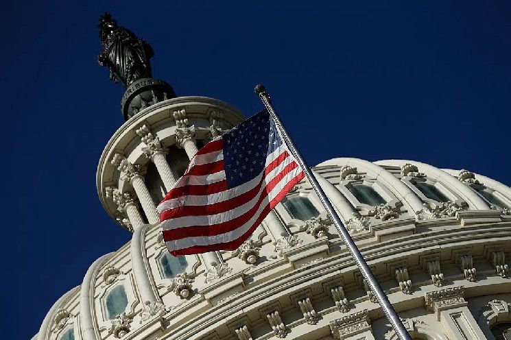 ما مدى صحة ادعاء إضافة XRP و Solana إلى الاحتياطيات الرسمية للولايات المتحدة؟ اكتشف الحقيقة مع خبرائنا!