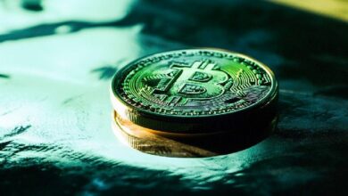 البيتكوين عرضة للتطورات الاقتصادية الكبرى: هل تواجه مخاطر التماسك وسط انخفاض التقلبات؟ اكتشف من Bitfinex