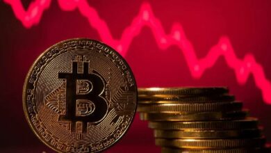 هل البيتكوين يشكل قمة مزدوجة؟ اكتشف المستوى الذي يجب مراقبته!