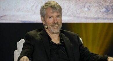 إستراتيجيا تعلن تسعير إصدار ديون بقيمة 2 مليار دولار مع علاوة بنسبة 35% - اكتشف التفاصيل!