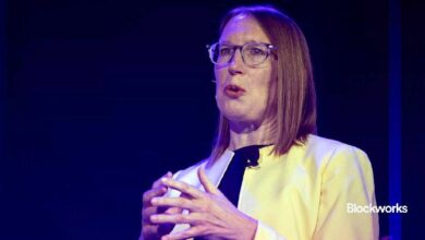 "لجنة SEC: فريق العمل المعني بالتشفير قد يسهم في حل دعوى Coinbase - اكتشف التفاصيل الآن!"