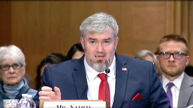 تقرير أسبوعي: تسليط الضوء على أزمة فصل البنوك عن العملات الرقمية - اكتشف التفاصيل!