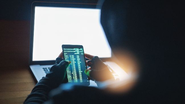 تقرير: هل تسببت عمليات احتيال بالذكاء الاصطناعي في خسارة ملايين الدولارات لشركات مطالبة في FTX؟ اكتشف الحقيقة!