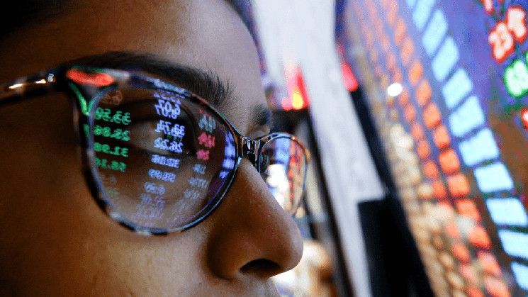 انخفاض بيتكوين دون 83 ألف دولار مع خسارة سوق العملات الرقمية مليار دولار في التصفية - اكتشف التفاصيل!