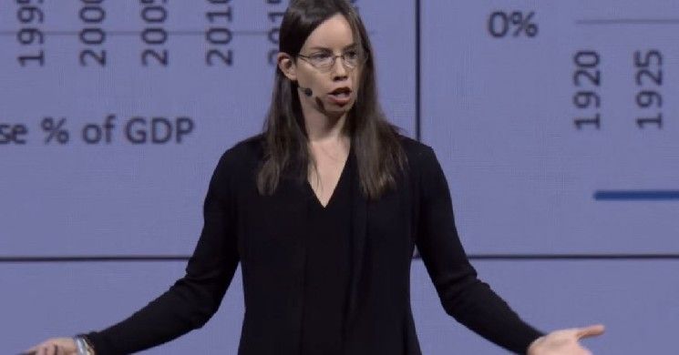 "قطار الديون بلا فرامل: لين ألدن تقدم حجة قوية لـ البيتكوين في مؤتمر Bitcoin 2025 – اكتشف السبب!"