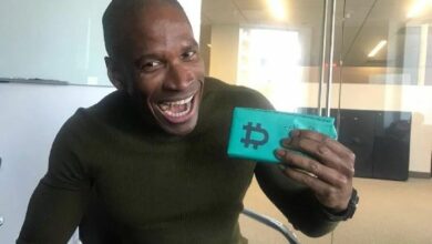 هل ستشتري الولايات المتحدة البيتكوين؟ هل موسم الألتكوين قادم؟ الملياردير آرثر هايز يجيب عن توقعاته الصاعدة للعملات الرقمية!