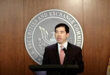 رئيس سابق لهيئة الأوراق المالية الأمريكية يُطلق تصريحات مثيرة حول مستقبل سوق العملات الرقمية – اكتشف التفاصيل الآن!