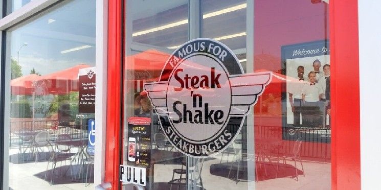 "ستيك إن شيك" تطلق مدفوعات البيتكوين على مستوى الولايات المتحدة – اكتشف التفاصيل الآن!