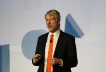 "استراتيجية جديدة لجمع 21 مليار دولار إضافية لشراء البيتكوين رغم خسائر الربع الأول بسبب انخفاض السعر!"