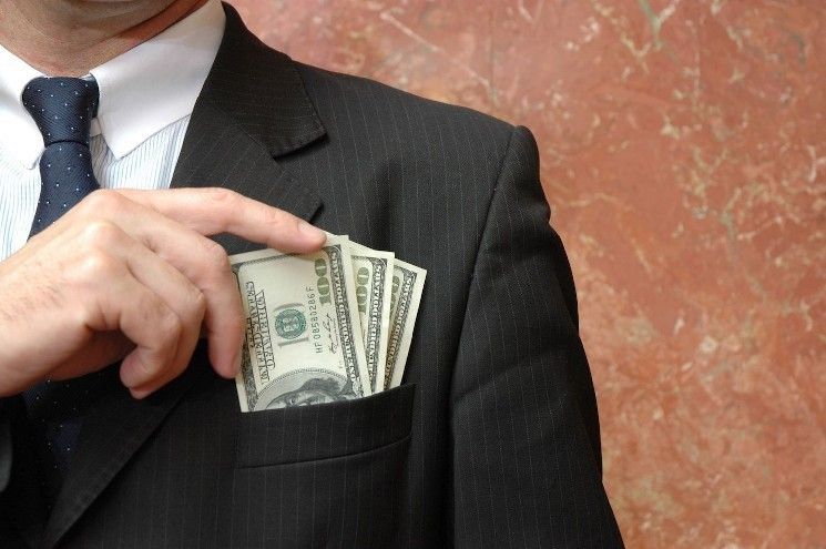 انخفاض حاد في أسعار دوجكوين وكاردانو وسولانا مع عمليات جني الأرباح بعد أسبوع من الصعود القوي للعملات الرقمية