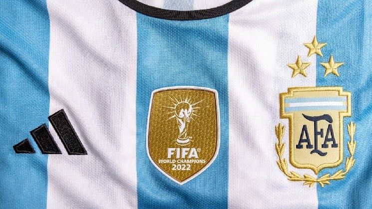 اتحاد كرة القدم الأرجنتيني يعلن شراكة مع STEPN لإطلاق أحذية رياضية رقمية - اكتشف التفاصيل الآن!