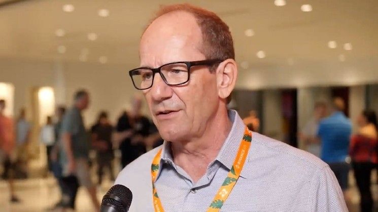 "شركة Marathon Digital تخفض تصنيفها إلى 'بيع' لدى Compass Point بسبب استنزاف النقد غير المستدام – اكتشف التفاصيل الآن!"