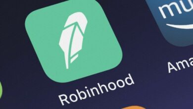 "بييرس تطالب بوضوح تنظيمي للعملات الرقمية بينما تقدم روبن هود خطة فيدرالية للتوكنات – تعرف على التفاصيل الآن!"