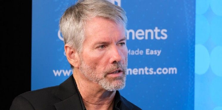 "المفاتيح العامة: استراتيجية جديدة تعزز خطط البيتكوين، بينما يتألق روبن هود بالذهب"