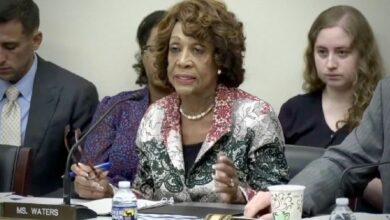 "الديمقراطيون في الكونجرس يحصلون على جلسة إضافية لهيكلة سوق العملات الرقمية.. ويهاجمون تعارضات ترامب"