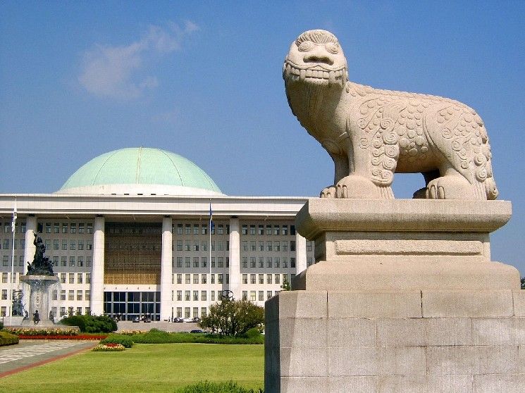 حزب الأغلبية في كوريا الجنوبية يطالب بالسماح للشركات بإصدار العملات المستقرة: تقرير بلومبرغ