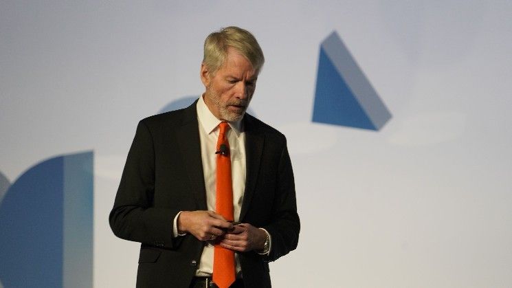 "إستراتيجية جديدة: التحول إلى الأسهم المفضلة لجمع رأس المال بعد تراجع جاذبية إصدار الأسهم العادية"