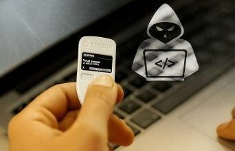 قراصنة يستغلون موقع Trezor لإرسال رسائل تصيد احتيالي – احذر من هذه الهجمات!
