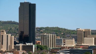 قاضٍ جنوب أفريقي يهاجم البنك المركزي لاستخدامه قوانين حقبة الفصل العنصري لتنظيم العملات الرقمية - اكتشف التفاصيل الآن!