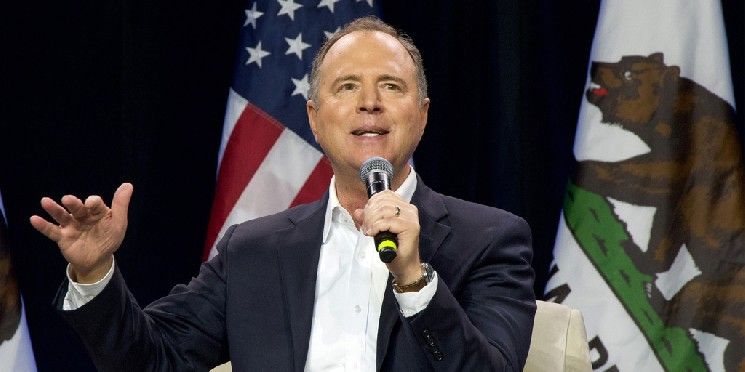 "سناتور يقدم مشروع قانون لوقف نشاط ترامب في العملات الرقمية... لكنه صوت لصالحه الأسبوع الماضي!"