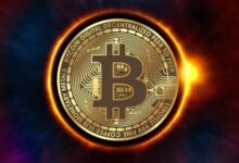 تراجع أحجام التداول الفوري وتراجع معنويات العقود الآجلة يهدد بإعادة البيتكوين تحت مستوى 99 ألف دولار مرة أخرى