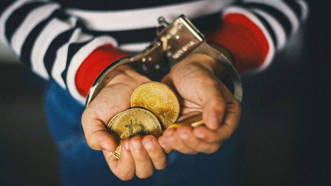 تراجعت جرائم العملات الرقمية في الحجم لكنها تطورت في الأساليب خلال 2024: تقرير TRM Labs - اكتشف التفاصيل الآن!