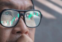 "بتكوين ترتفع تدريجياً مع انتعاش أسواق الأسهم والعملات الرقمية – تعرف على التفاصيل الآن!"