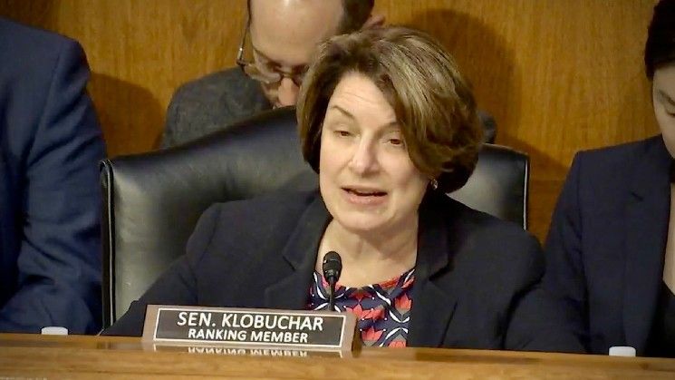 "أعلى ديمقراطي في لجنة الزراعة بمجلس الشيوخ: جهود هيكلة سوق التشفير تحتاج إلى 'تغييرات جذرية' – اكتشف التفاصيل الآن!"