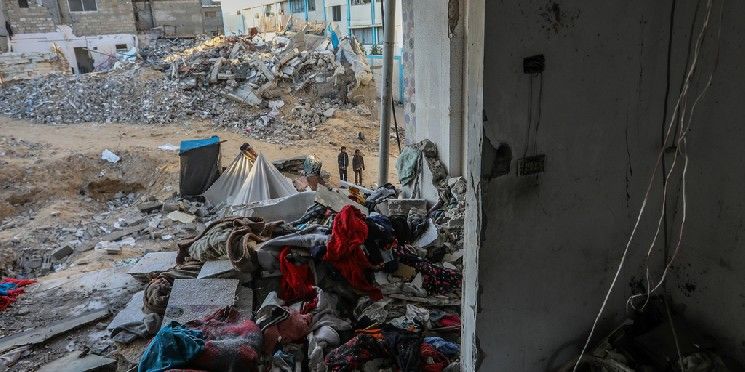 "مقترح 'شرير' لبيع أراضي غزة عبر العملات الرقمية يواجه انتقادات واسعة - اكتشف التفاصيل الآن!"