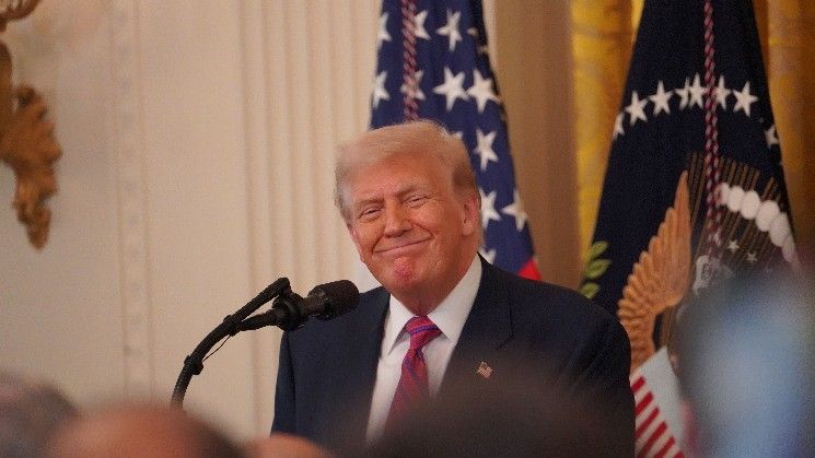 "بتكوين تتجاوز 120 ألف دولار وإيثريوم تقترب من 4 آلاف مع صفقة ترامب الجمركية مع الاتحاد الأوروبي التي تعزز ثقة المستثمرين – اكتشف التفاصيل الآن!"