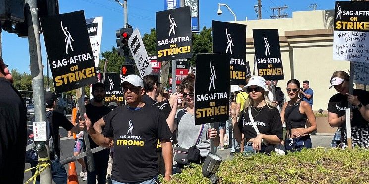 "لاعبو ألعاب الفيديو يحصلون على قواعد موافقة الذكاء الاصطناعي في صفقة SAG-AFTRA الجديدة – اكتشف التفاصيل الآن!"