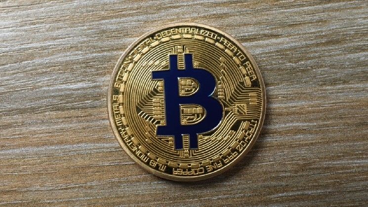 "خبير بيتكوين الأسطوري يفند مفهوم 'بيتكوين الورقي' ويُثير جدلًا واسعًا – اكتشف التفاصيل الآن!"