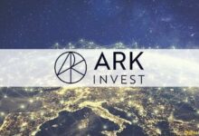 "شركة Ark Invest تستثمر بكثافة: بيع كبير لأسهم Coinbase وصندوقها البيتكوين ARKB! اكتشف التفاصيل الآن"