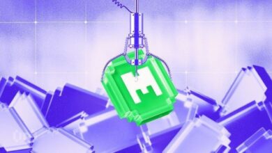 سعر USELESS يواجه خطر الانهيار مع إشارة المحافظ الكبرى إلى الخروج