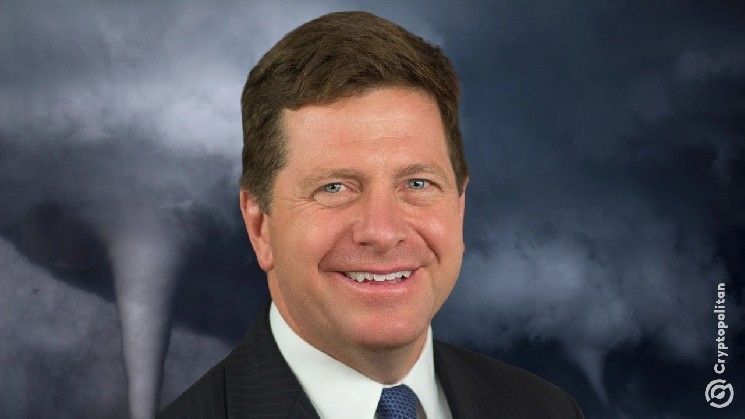 "رئيس هيئة الأوراق المالية السابق يعود ليطارد عالم العملات الرقمية مع محاكمة مطور Tornado Cash – اكتشف التفاصيل الآن!"