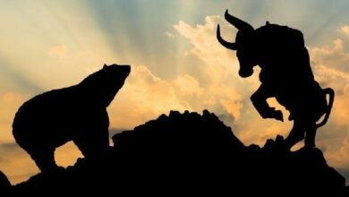 "XRP و DOGE و SOL تقود موجة بيع العملات الرقمية.. لكن موسم الألتكوين لا يزال قائمًا إذا حدث هذا!"