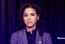 رئيس هيئة الخدمات المالية في نيويورك أدريان هاريس تقدم استقالتها