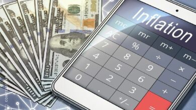 رئيس جي بي مورجان: خفض الفائدة غير مضمون والستيبلكوين لا يشكل تهديدًا للمصارف