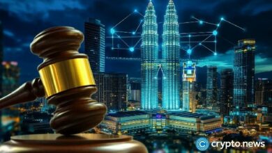 مُتقاعد ماليزي يخسر أكثر من 100 ألف دولار في احتيال استثماري بعملات رقمية