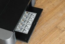 "تيزر وسيركل 'تطبعان النقود' لكن المنافسة قادمة: مؤسس وورمهول المشترك"