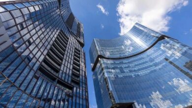 صناديق XRP و Solana ETF: هل هي مصادقة وول ستريت أم نهاية اللامركزية؟