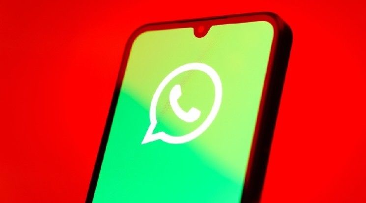 محتالون يتنكرون بصفة مدراء بنوك في مجموعات الواتساب لسرقة أموالك