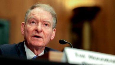 رئيس هيئة الأوراق المالية والتبادل الأمريكي يحذر من استمرار الرقابة على الأسواق المالية رغم الإغلاق