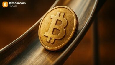 بتكوين تهوي إلى مستوى 107 ألف دولار وخسائر تتجاوز 400 مليون دولار للمراكز الطويلة