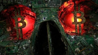 بيتكوين على حافة الهاوية بينما يترقب سوق العملات الرقمية نقلة نوعية محتملة بسعر 100,000 دولار